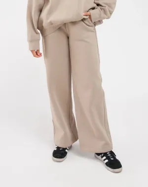 The Perfect Straight Leg Jogger | Fawn
